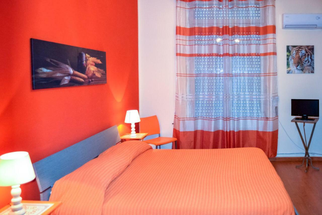 Cheap In Center Hotell Palermo Exteriör bild